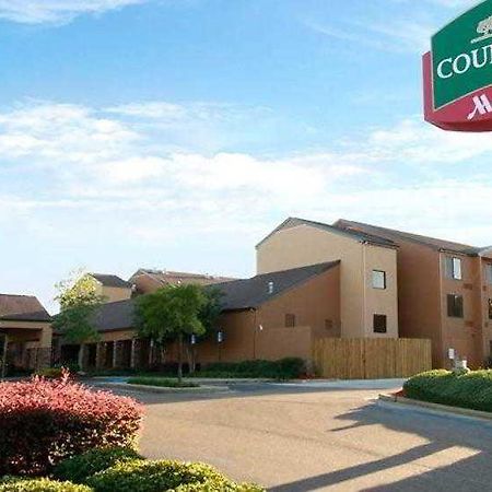 Courtyard By Marriott Jackson Ridgeland Hotel Exterior photo