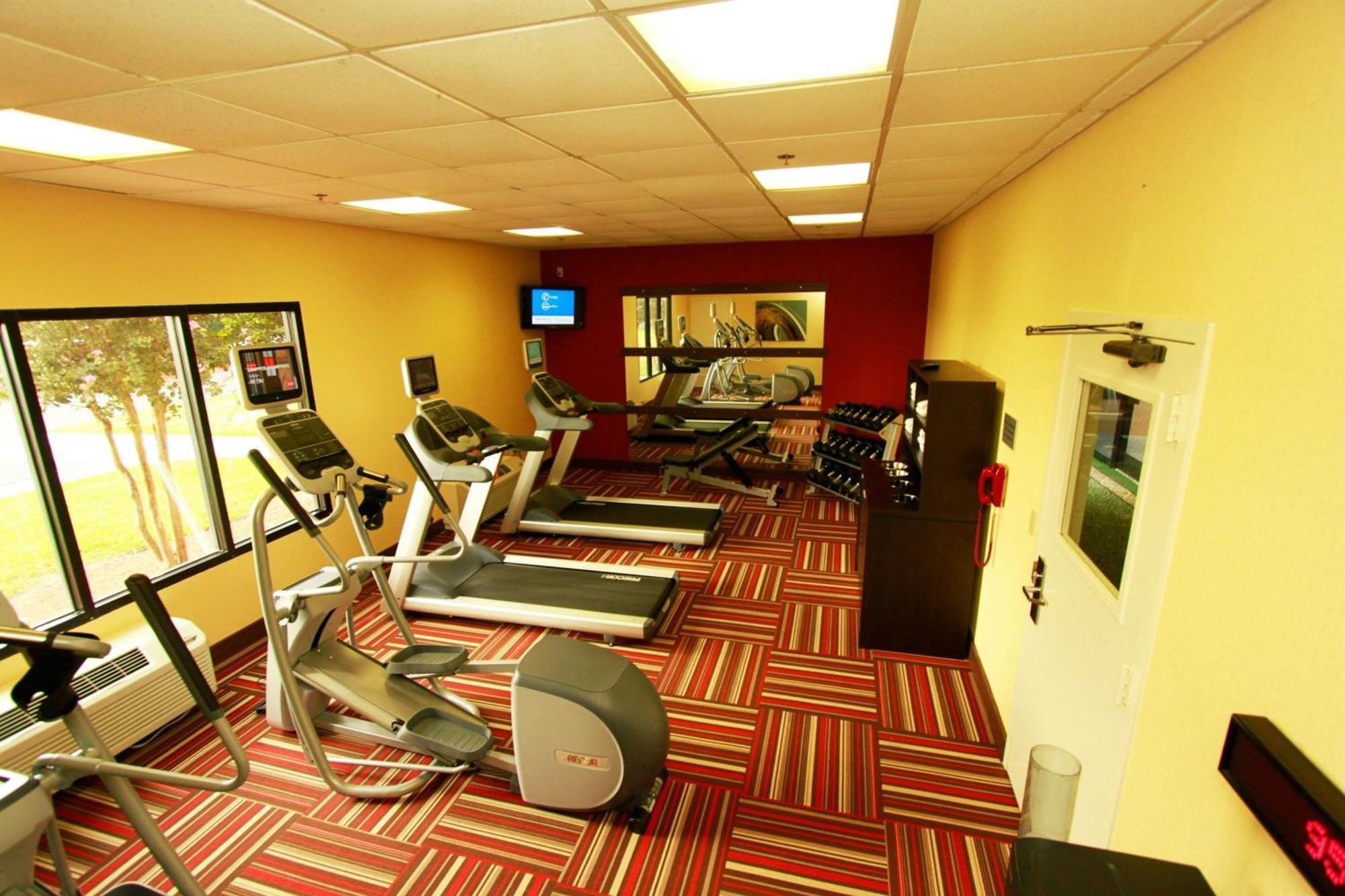 Courtyard By Marriott Jackson Ridgeland Hotel Exterior photo