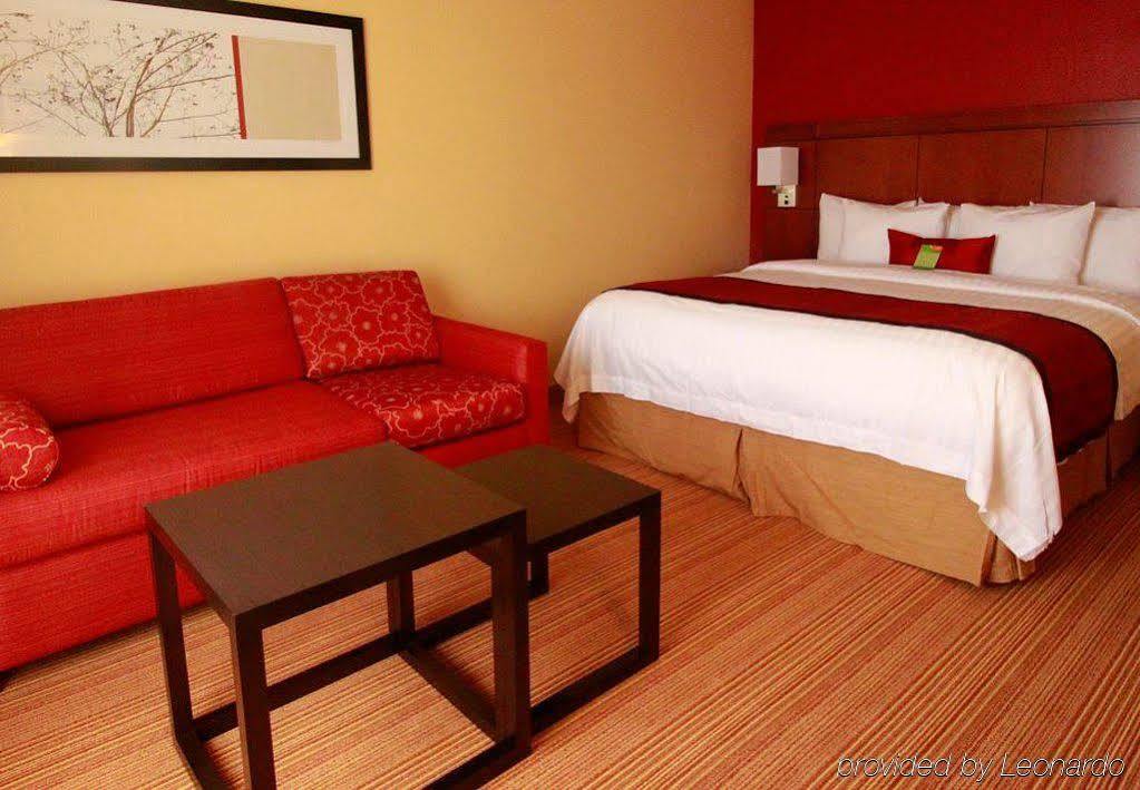 Courtyard By Marriott Jackson Ridgeland Hotel Exterior photo