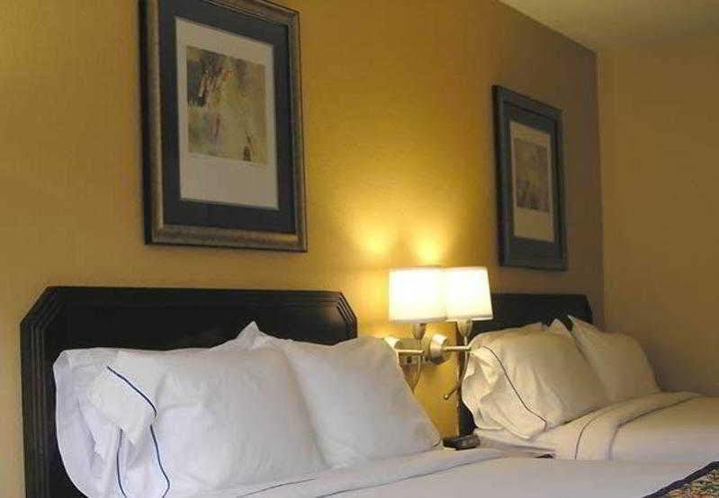 Courtyard By Marriott Jackson Ridgeland Hotel Exterior photo