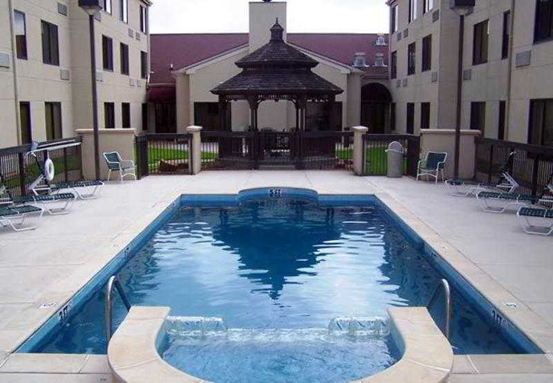 Courtyard By Marriott Jackson Ridgeland Hotel Exterior photo