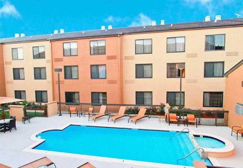Courtyard By Marriott Jackson Ridgeland Hotel Exterior photo